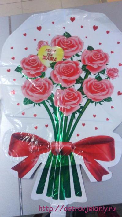 букет цветов с красным бантом